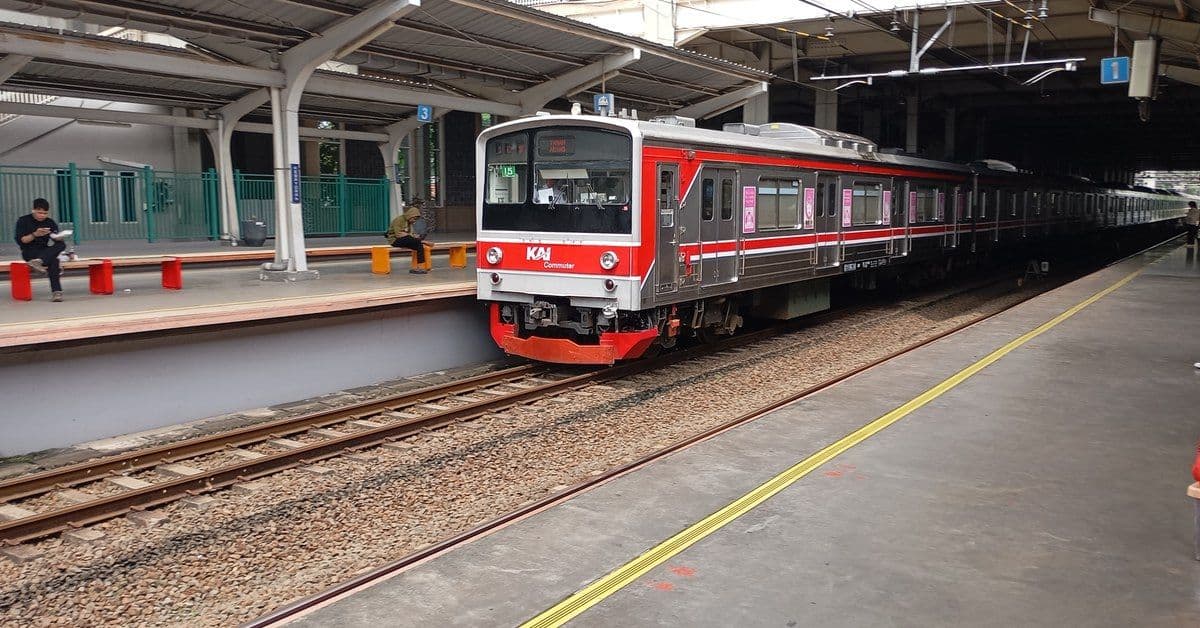 Panduan KRL Commuter Line Jabodetabek: Rute, Tarif, dan Etika