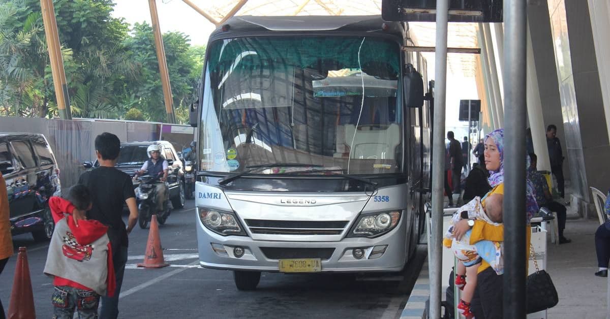 Transfer Bandara Soetta ke Jakarta: Kereta, DAMRI, Grab, Taksi